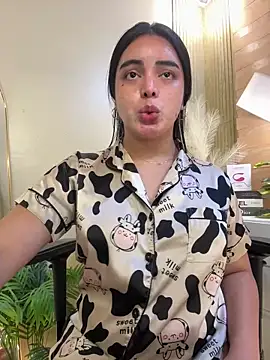 HotstuffCherrySummer online show from 26, 2, 2025