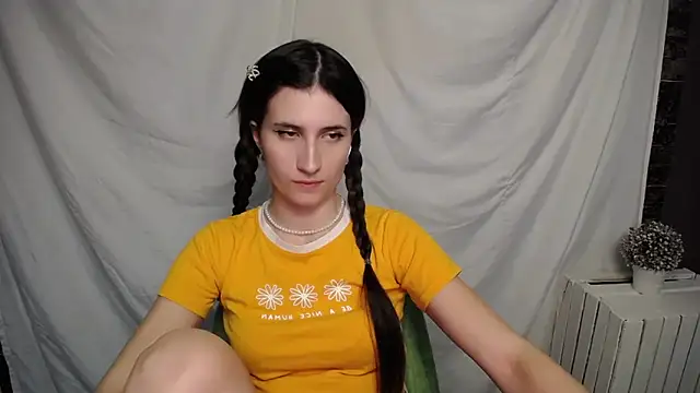 MaryEm976 online show from 5, 2, 2025