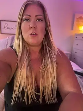 JESS LOVES online show from 5, 8, 2026