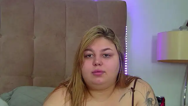 LillianKim online show from 18, 11, 2025