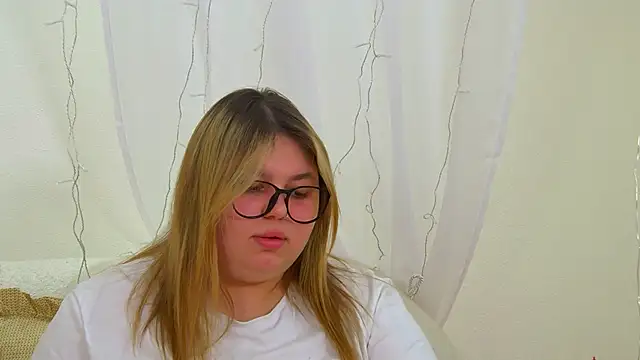 LillianKim online show from 13, 3, 2026