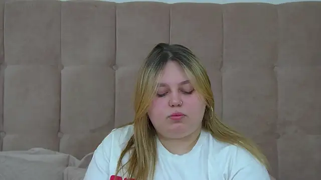 LillianKim online show from 22, 3, 2026