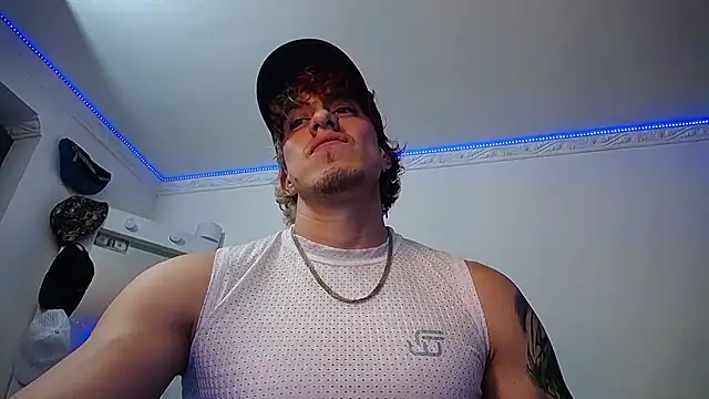 Snapshot of strongboy_ chatting on 16, 3, 2025 strongboy online show from 16, 3, 2025