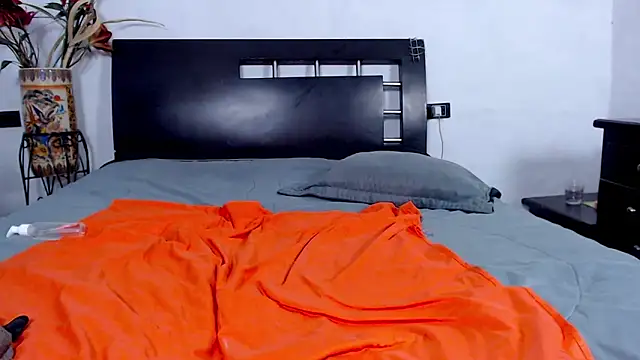 AikoTailor online show from 20, 12, 2025