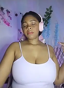 Snapshot of collegechica chatting on 2, 10, 2025 collegechica online show from 2, 10, 2025