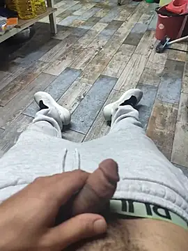 Snapshot of By_izmirli3535 chatting on 11, 10, 2025 By izmirli3535 online show from 11, 10, 2025