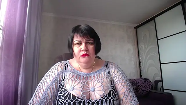 Snapshot of JuicyLady_Di chatting on 24, 6, 2026 JuicyLady Di online show from 24, 6, 2026