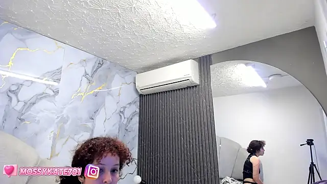 Katemoss70 online show from 21, 2, 2025