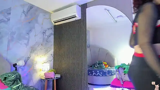 Katemoss70 online show from 5, 10, 2025