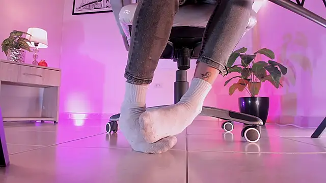 ArchieCollins online show from 17, 10, 2025