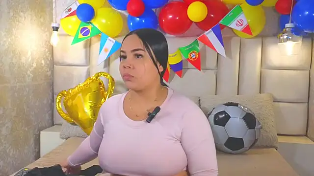 EmilyQueen3x online show from 26, 6, 2026