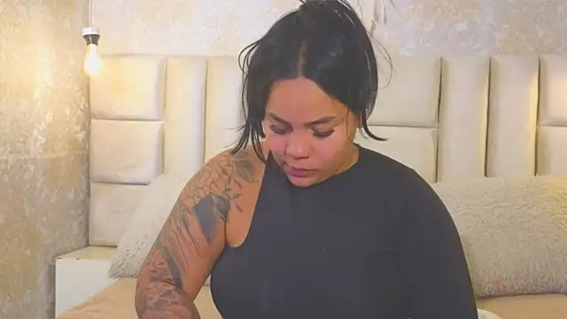 EmilyQueen3x online show from 3, 8, 2026
