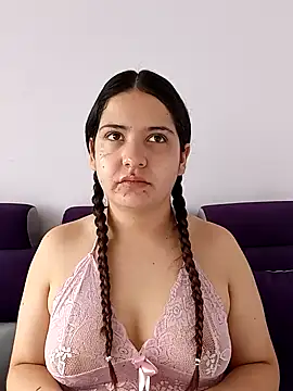 MiaLaurenzz online show from 22, 10, 2025