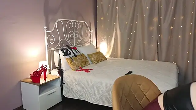Aleksa Foxy online show from 5, 7, 2026