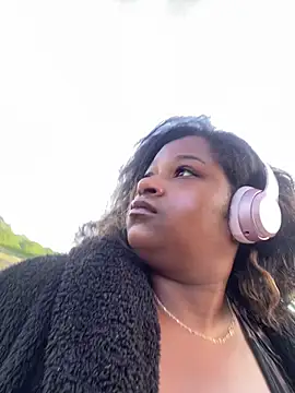 BigFineSelena online show from 4, 5, 2026