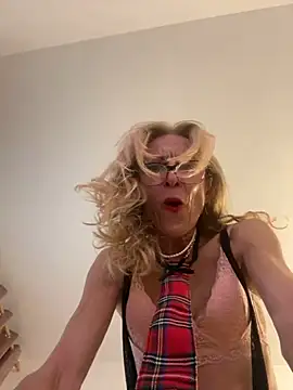 adella13 online show from 14, 12, 2024