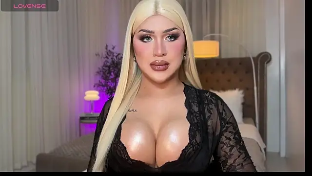 Your Majesty Tyra online show from 13, 11, 2025