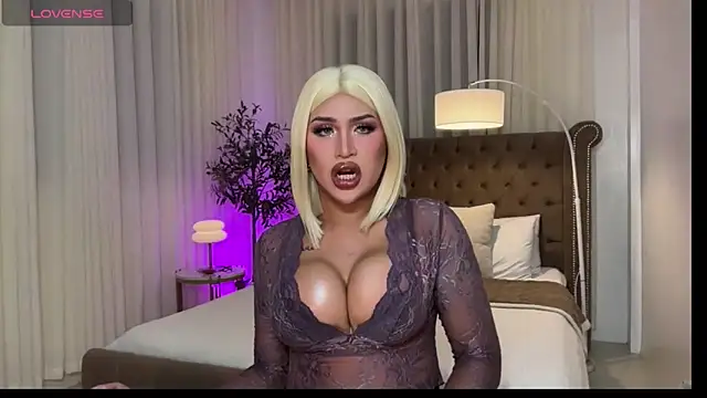 Your Majesty Tyra online show from 2, 5, 2026
