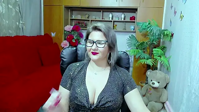 LucilleFenlys online show from 8, 12, 2024