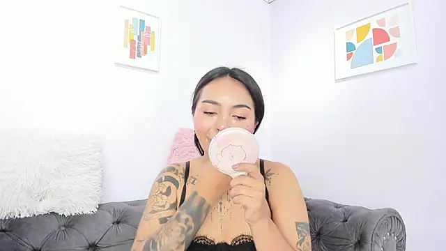 miss soffi  online show from 5, 11, 2025