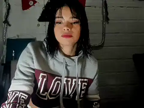 sarasandle online show from 6, 1, 2025