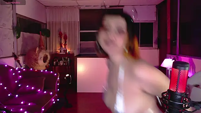 Aquamarinebubble online show from 27, 2, 2025