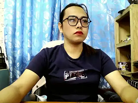 Snapshot of Your_PrettyGirlxxx chatting on 10, 6, 2026 Your PrettyGirlxxx online show from 10, 6, 2026