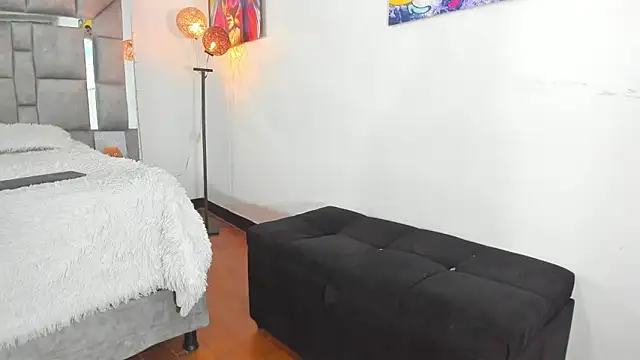 Candy And Andy  online show from 4, 5, 2026
