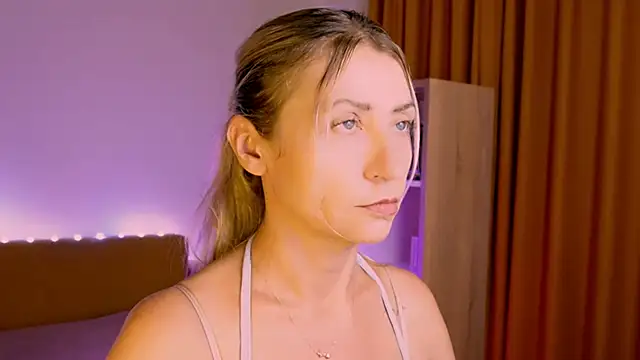 ZoeGrant online show from 4, 7, 2026