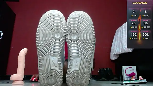 TomLover 12 online show from 6, 2, 2025