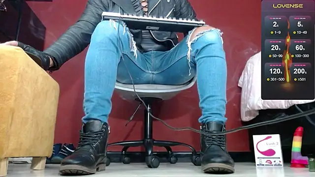 TomLover 12 online show from 11, 2, 2025