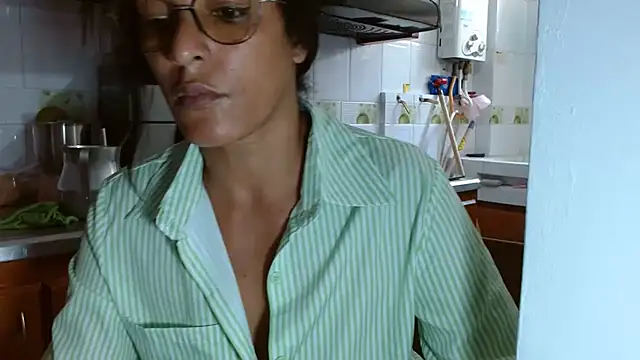 kateleyagrey online show from 10, 3, 2025