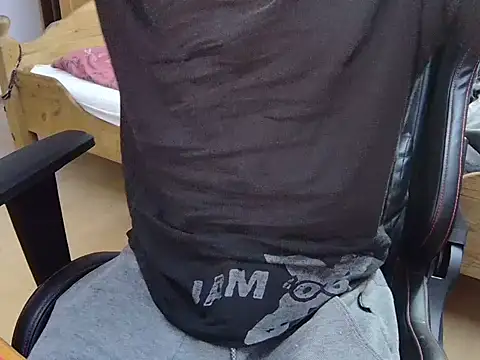 Snapshot of KmlBI26 chatting on 15, 10, 2025 KmlBI26 online show from 15, 10, 2025