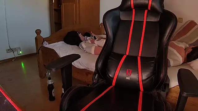 Snapshot of KmlBI26 chatting on 30, 10, 2025 KmlBI26 online show from 30, 10, 2025