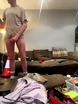 Snapshot of londonfuckwhore1 chatting on 28, 10, 2025 londonfuckwhore1 online show from 28, 10, 2025