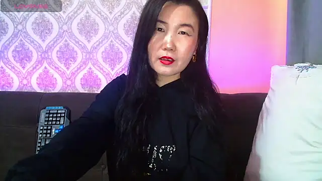 Snapshot of Bet_Lu chatting on 13, 2, 2025 Bet Lu online show from 13, 2, 2025