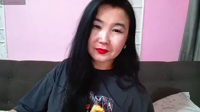 Snapshot of Bet_Lu chatting on 18, 10, 2025 Bet Lu online show from 18, 10, 2025