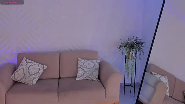 RoseFerrera online show from 4, 11, 2025