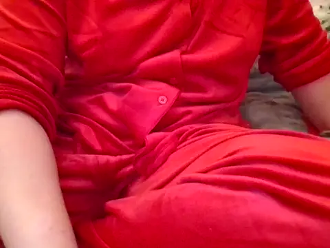 Snapshot of RealLittleRedRidingHood chatting on 21, 11, 2025 RealLittleRedRidingHood online show from 21, 11, 2025