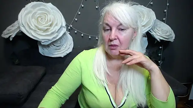 BlondyLeeBest online show from 25, 11, 2025