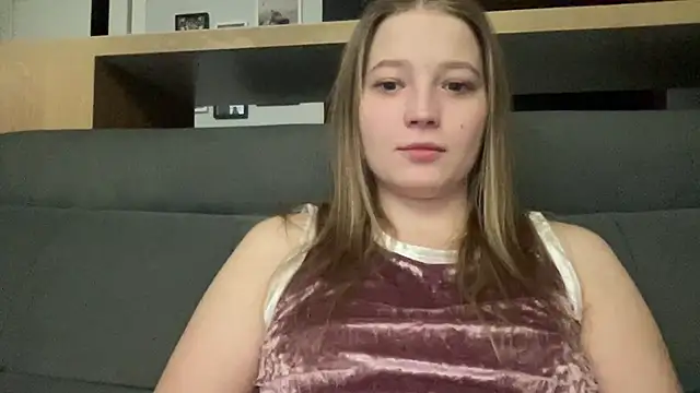 CharmingSarah online show from 27, 2, 2025