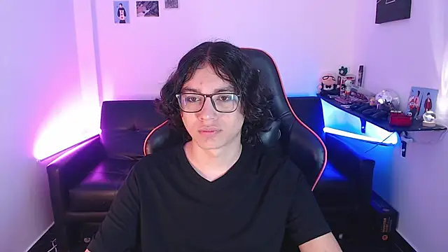 Snapshot of malik_harrison__ chatting on 4, 12, 2024 malik harrison online show from 4, 12, 2024