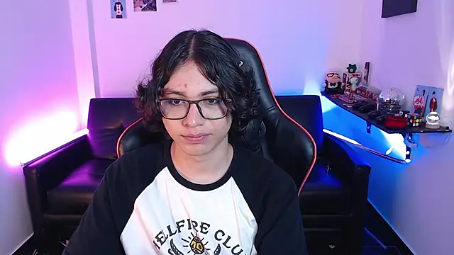 Snapshot of malik_harrison__ chatting on 16, 12, 2024 malik harrison online show from 16, 12, 2024