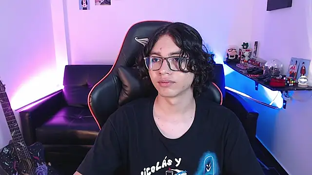 Snapshot of malik_harrison__ chatting on 18, 12, 2024 malik harrison online show from 18, 12, 2024