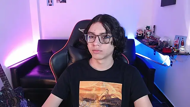 Snapshot of malik_harrison__ chatting on 19, 12, 2024 malik harrison online show from 19, 12, 2024