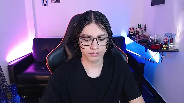 Snapshot of malik_harrison__ chatting on 23, 12, 2024 malik harrison online show from 23, 12, 2024