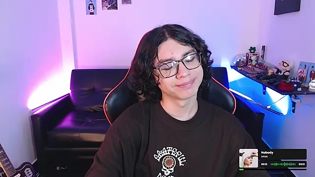 Snapshot of malik_harrison__ chatting on 1, 1, 2025 malik harrison online show from 1, 1, 2025