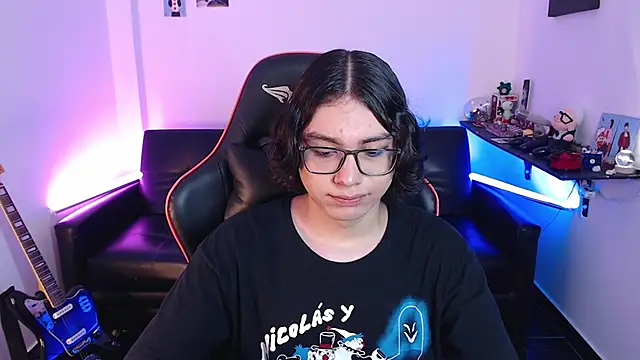 Snapshot of malik_harrison__ chatting on 4, 1, 2025 malik harrison online show from 4, 1, 2025