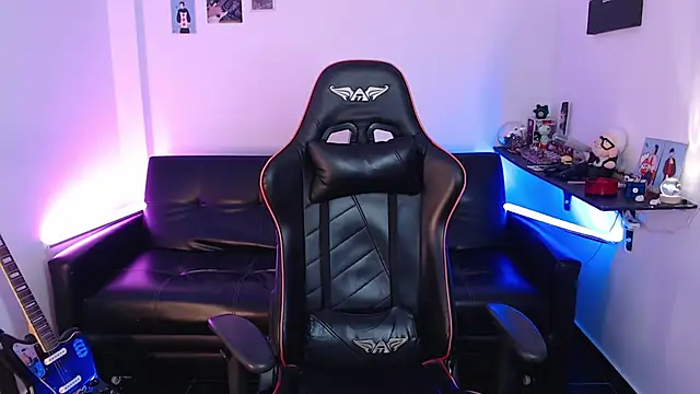 Snapshot of malik_harrison__ chatting on 8, 1, 2025 malik harrison online show from 8, 1, 2025