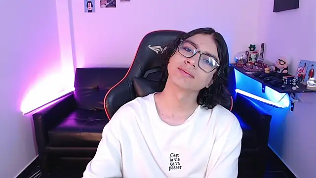 Snapshot of malik_harrison__ chatting on 20, 1, 2025 malik harrison online show from 20, 1, 2025